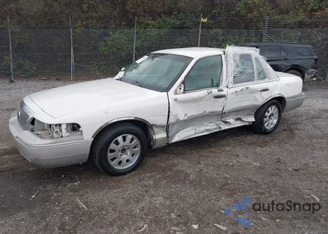 2003 Mercury Grand Marquis Gs z USA, uszkodzony, nr VIN 2MEFM74W23X703173